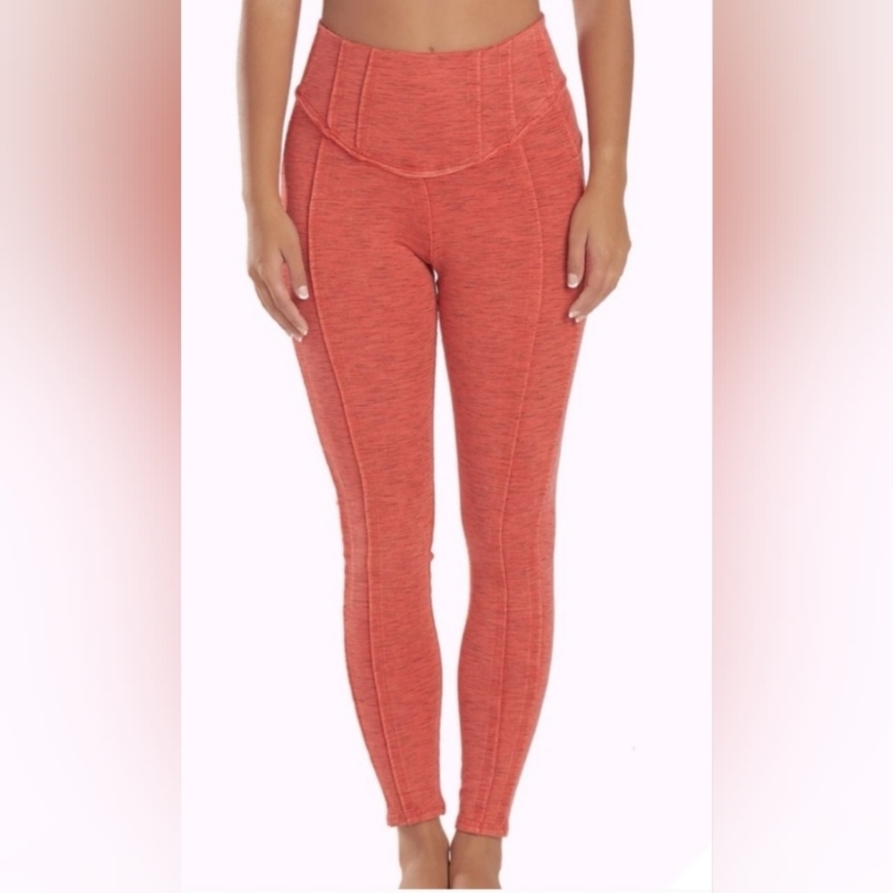 NWOT Free People Free  Movement Hybrid Yoga Pants Leggings in Lipstick Size XS